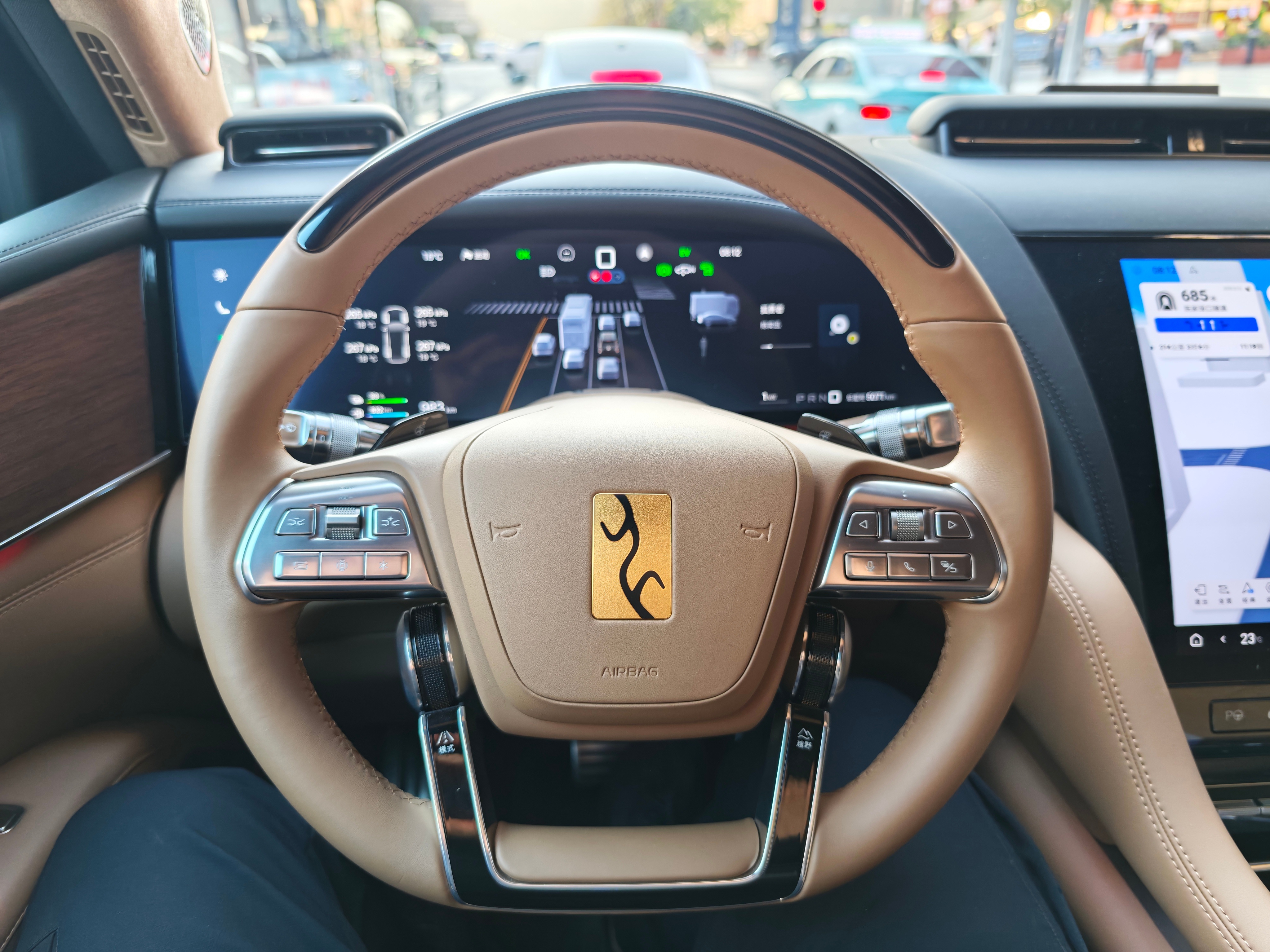 开车去参加vivo发布会，高速3小时就到了，太近了