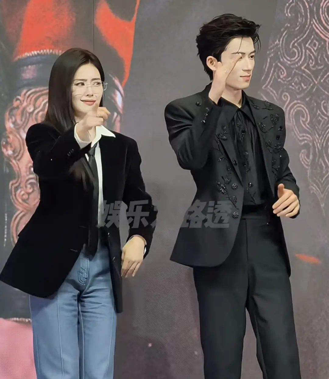 白鹿今天剧宣最出圈的是……女装要完了 