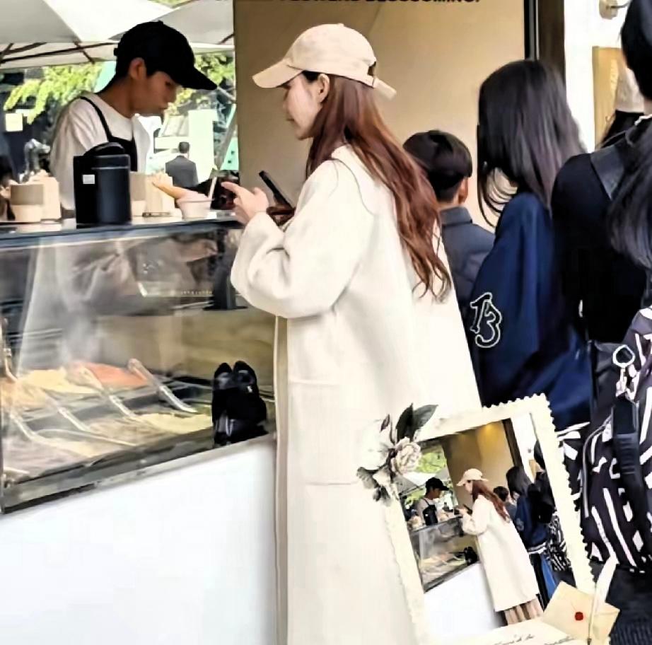 太古里冰淇淋，好像是筱梅一家子
成都太古里那边，最近气温十几度，有点凉，我那天路