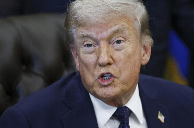 突发：德黑兰传出爆炸声，伊朗启动防空系统；特朗普称“时间在倒计时”；中方提醒暂勿