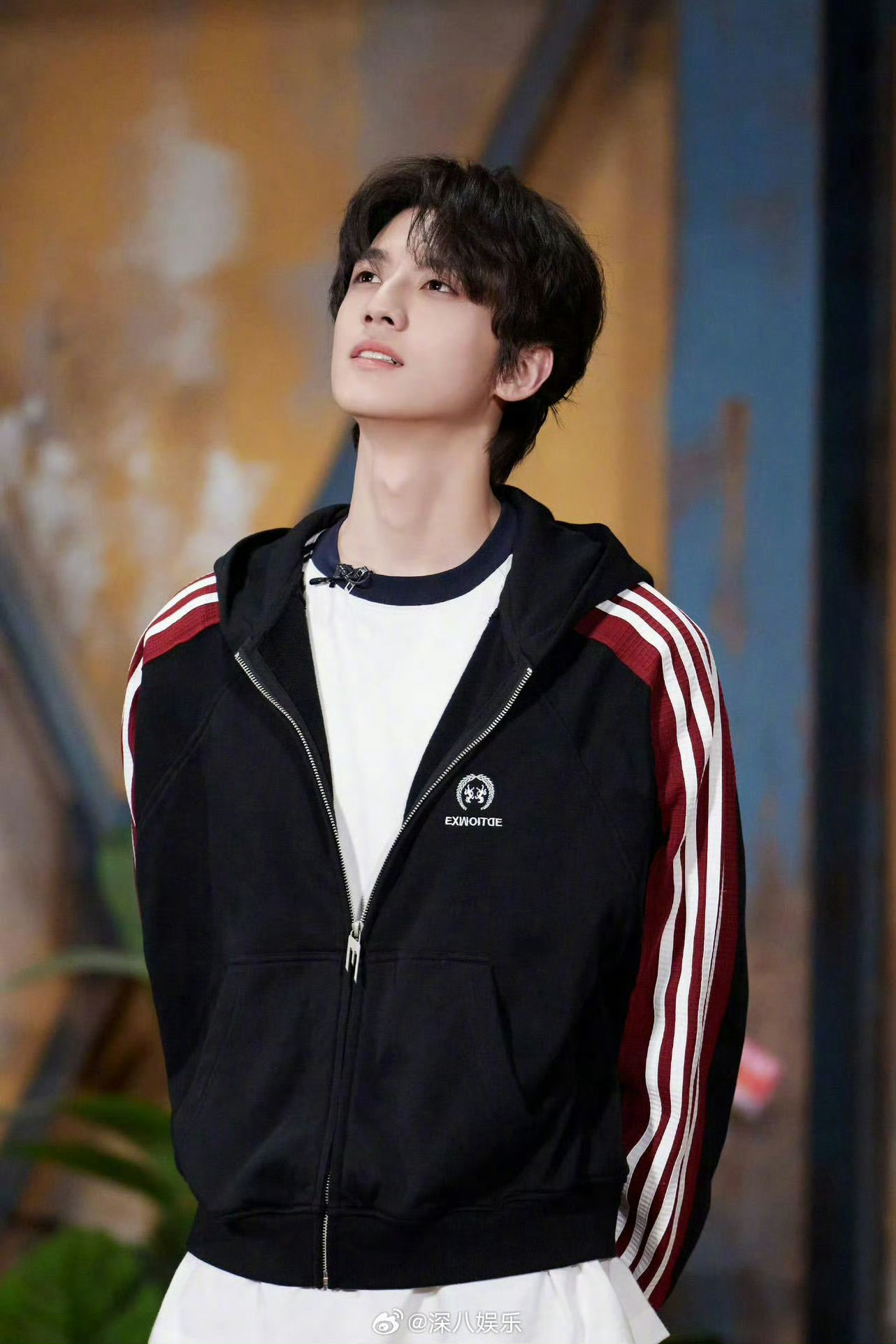 赖伟明新手侦探第六感大侦探赖伟明凭借超强第六感搜证，上天台果断留意高处细节，行动