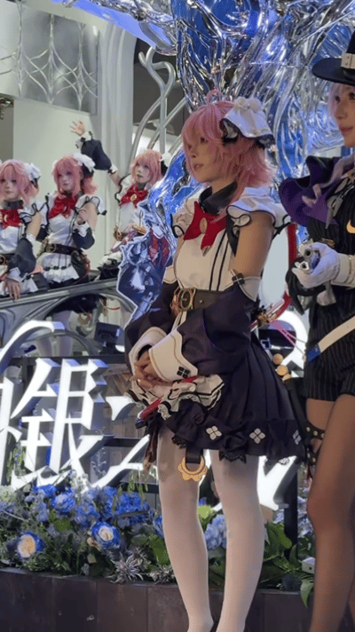 兔娘阿芙加入白银城阿芙兔娘cos神还原白银城展台的兔娘阿芙真的太绝了！全套造型细