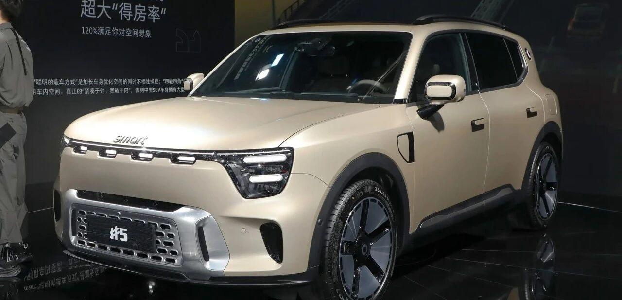 smart 5EHD 续航强劲、配置豪华、动力出色春节的脚步越来越近，对于在大城