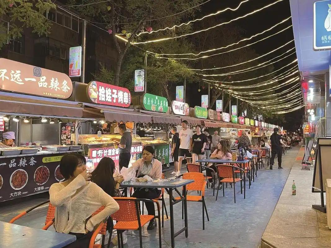 2026年8月15日起，生态环境法典正式施行。所谓餐饮新规，并不是突然禁止住宅楼