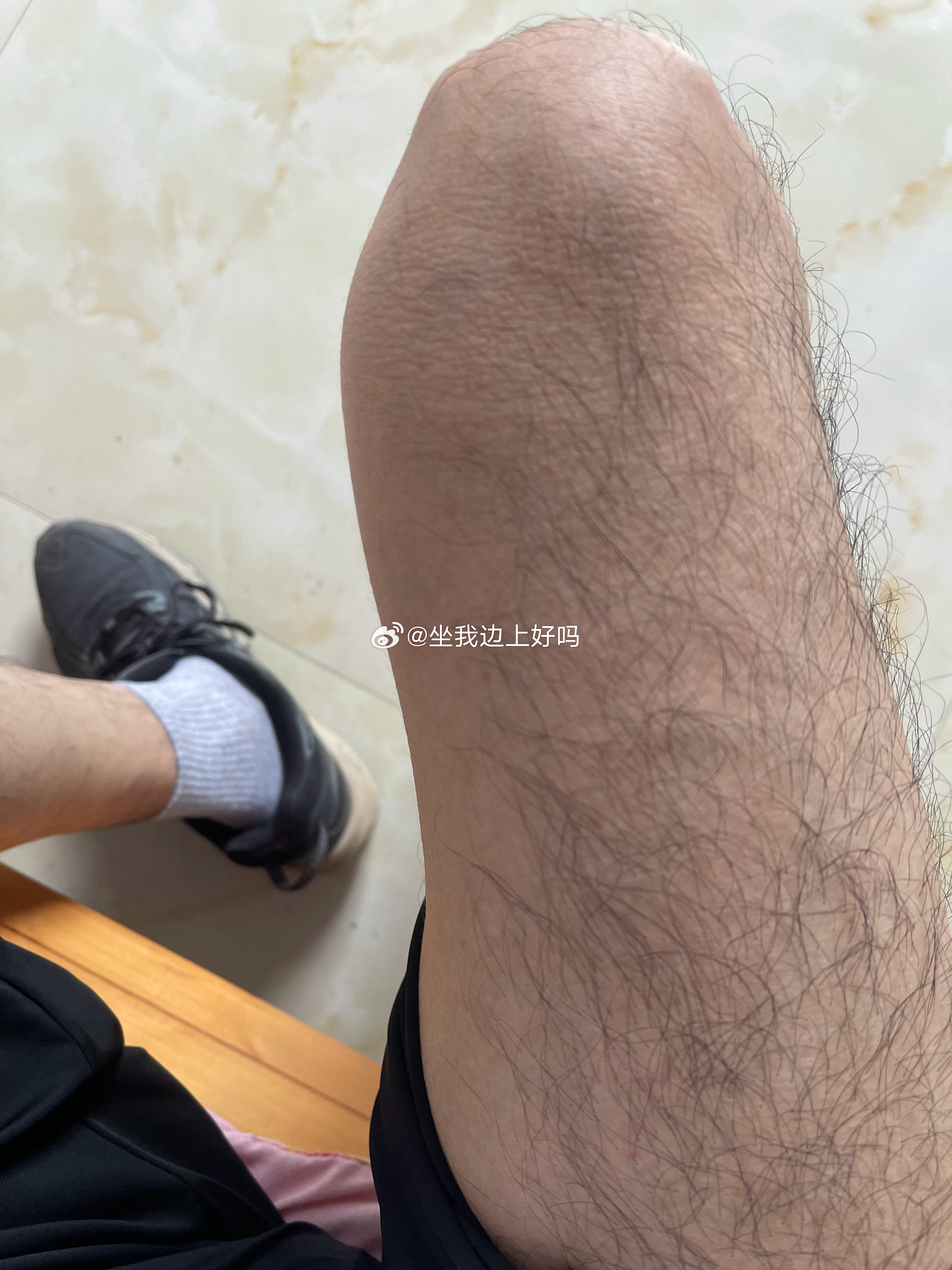 穿个毛裤更热 