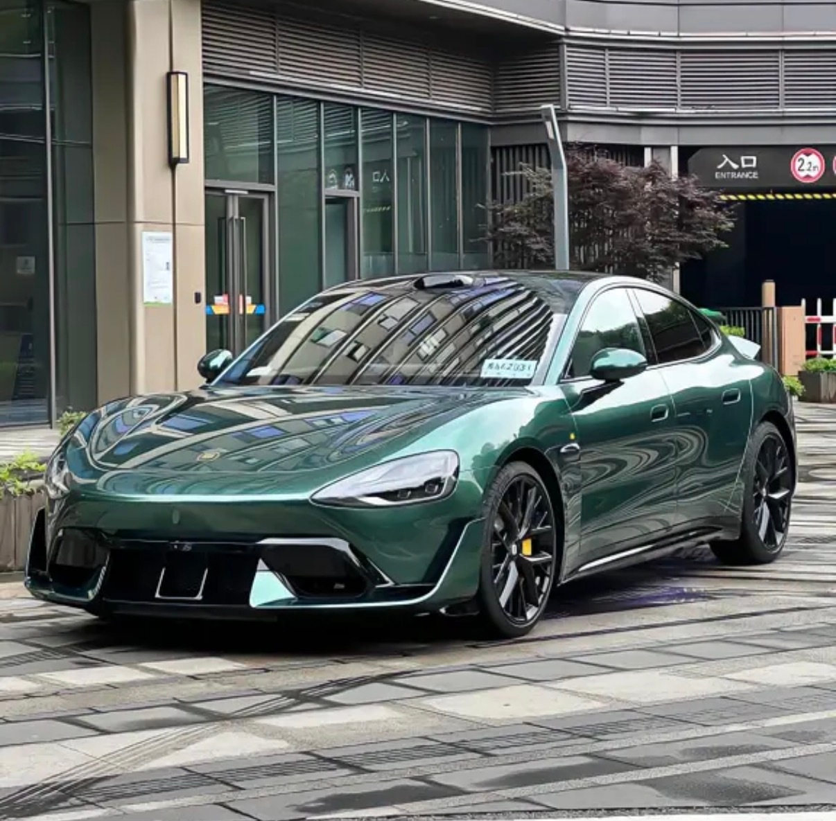 中国新能源车以创新引领全球产业央视都忍不住点赞的新能源汽车品牌不愧是认证过的，这