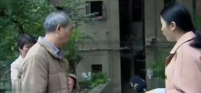 “钱花完了人没死！”北京，大爷退休后，把房子卖了765万，然后和老伴环球旅行，吃