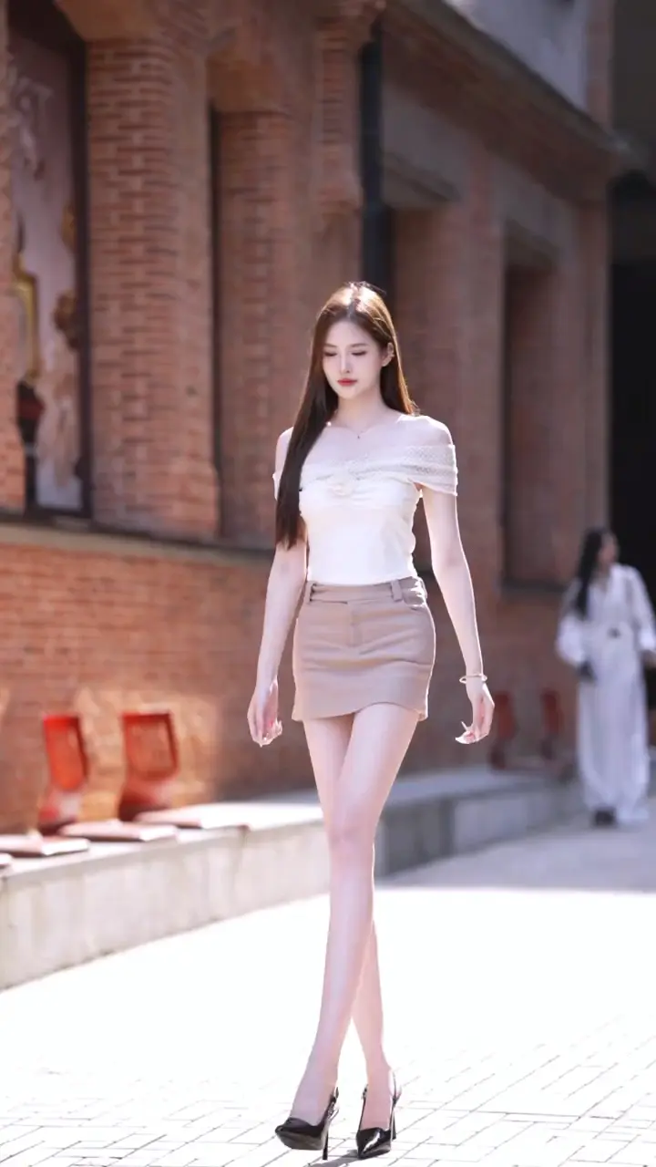 我妈让我去外边打听打听，谁家正经人，三十多岁了还没结婚，我现在来打听了