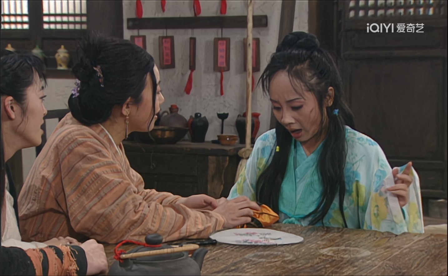 《我为湘玉存大钱》第46集老白送扈十娘回扬州，没想到她在船上怒沉百宝箱，身上一分