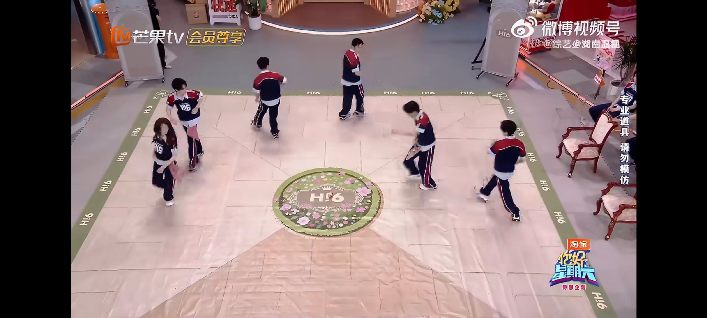 李晨跳舞四肢像刚认识的整场游戏的欢乐氛围大半都是李晨跳舞贡献出来的你好星期六
