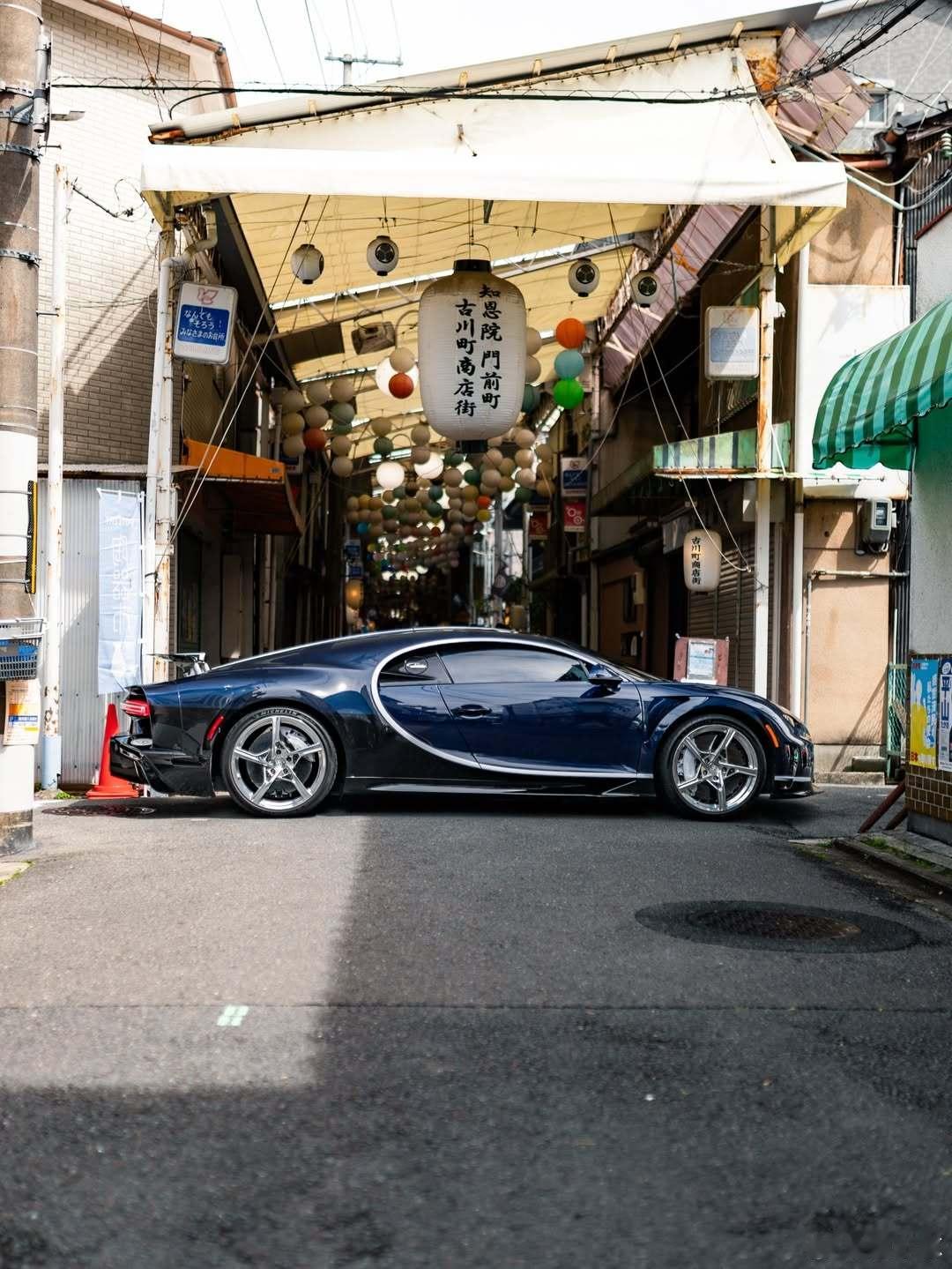 奥迪车加油632元后逃单加油现在都算奢侈消费了。以后燃油车特别是大排量的，一定是