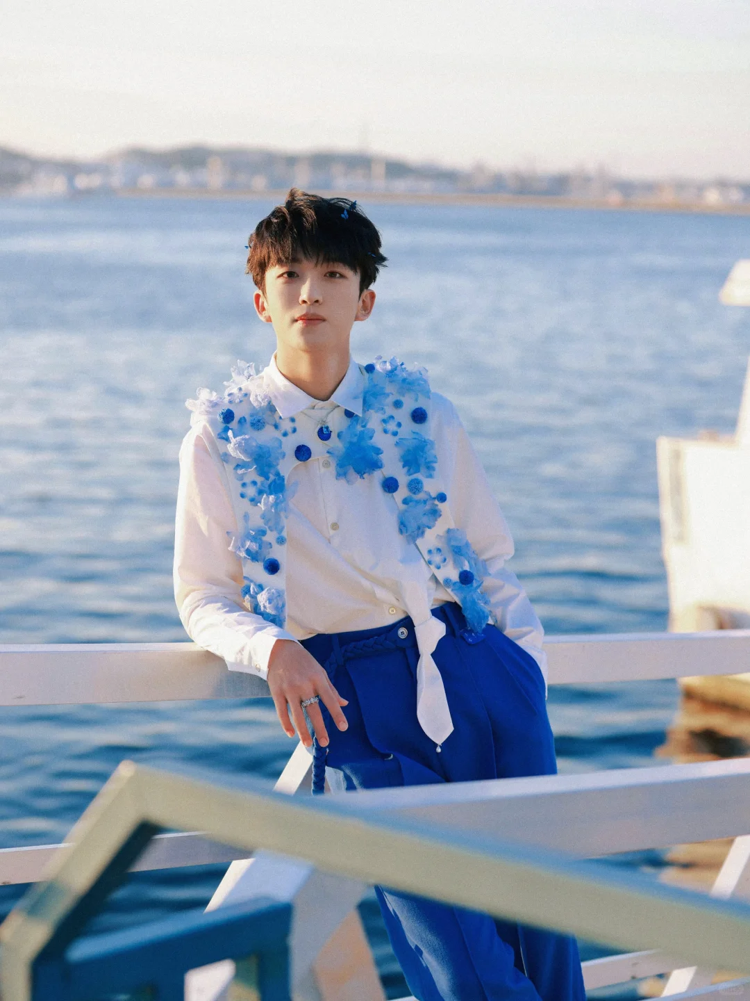 黃子弘凡又又又穿了俺設計的衣服