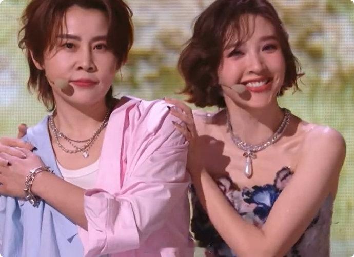 王濛回应心愿便利贴爆火乘风2026 舞台出圈是实力加持，轻松拿捏各种风格，可塑性