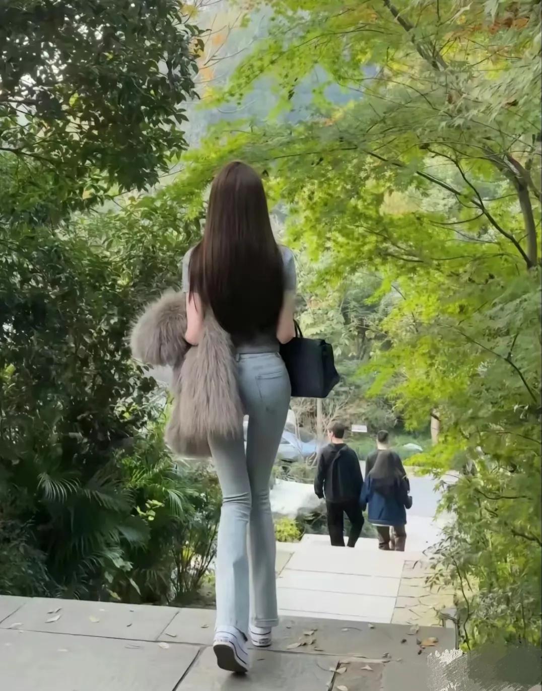 #一句话安慰自己#谁有不如自己有，生活路还得自己去走，人生没有过不去的坎！要有勇