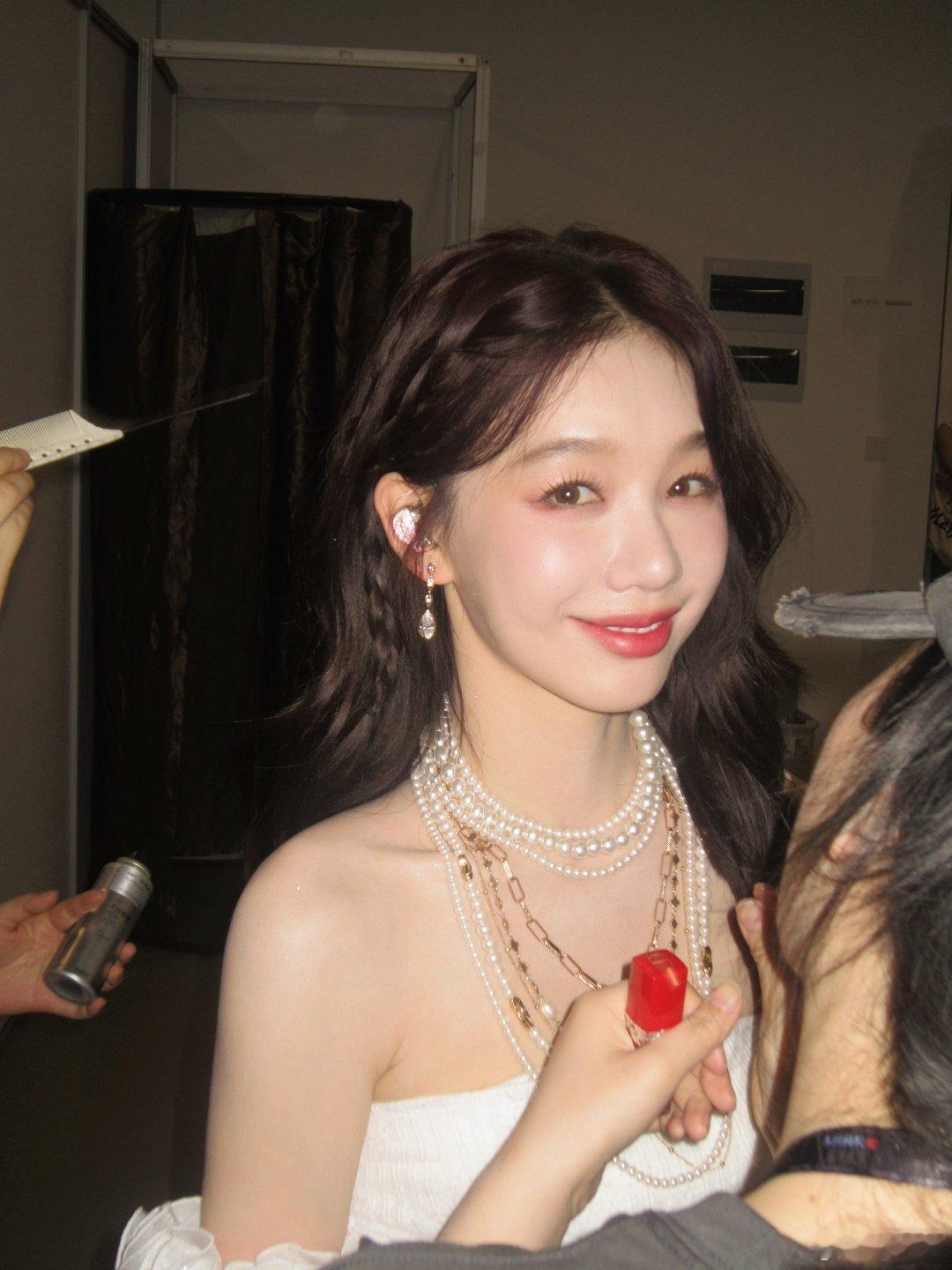 徐梦洁 xmj 徐梦洁暗处 🌈徐梦洁沈曼阵阵风化作思念 吹向远方赠予你𝓑𝓊