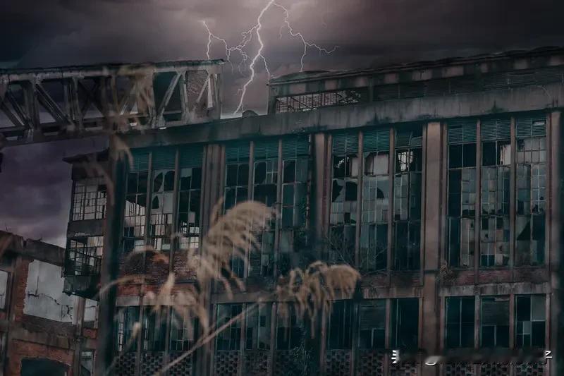 我认同“做人太善良是一种灾难”。善良的人往往不懂拒绝，像那些有轻微社交恐惧、为人