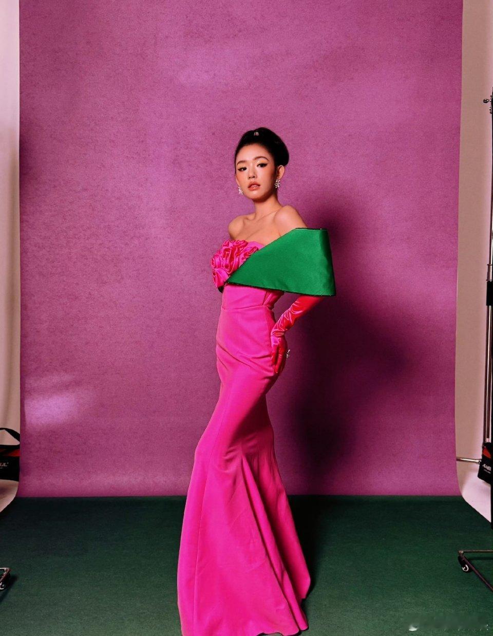 我勒个去，我都没看出来是林允！原来林允是骨相级没人，太有做模特的潜力了林允｜