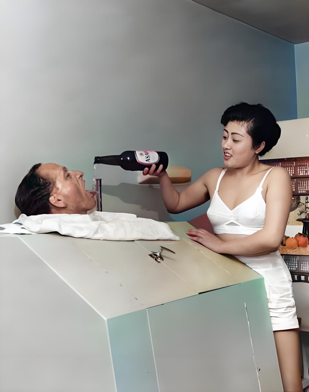 在1950年前后，那时候二战刚结束没几年，日本国内可以说是百废待兴。美国驻军大量