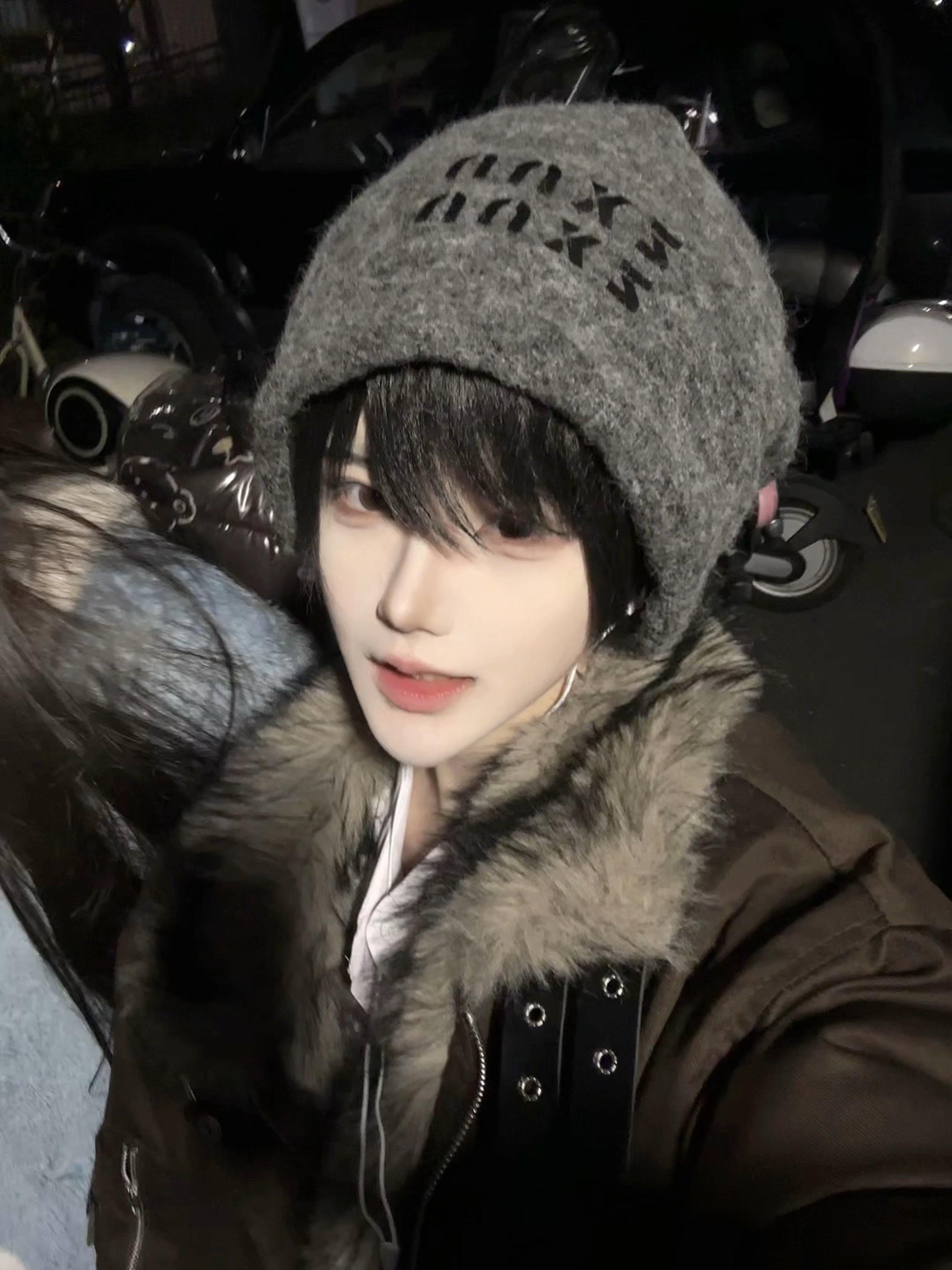 只是没给你发消息又不是没想你