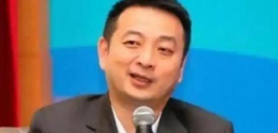 为了鼓励大家多生娃，人口专家梁建章曾提出了一个大胆的方案：一孩家庭每个月补贴 1
