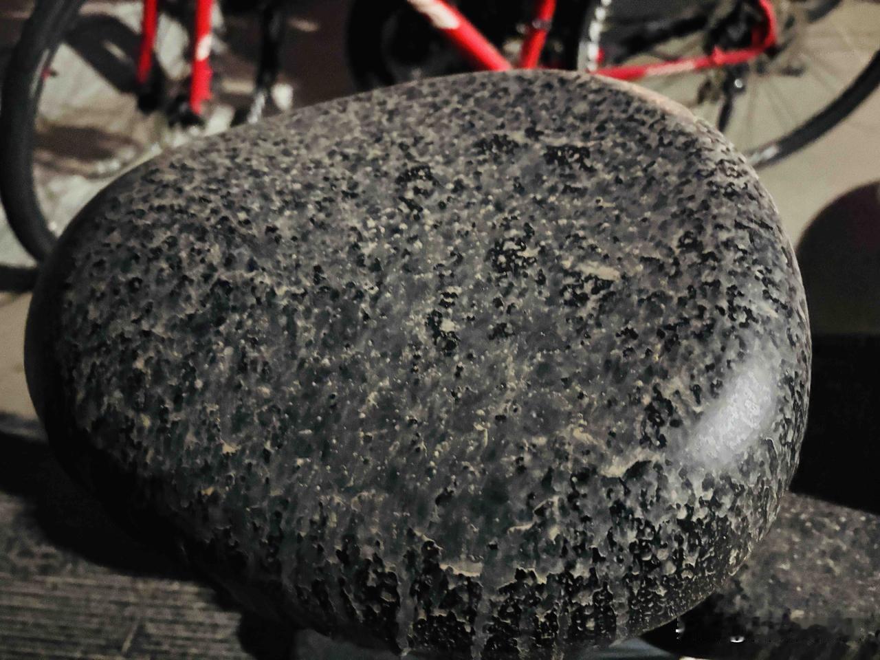 沙尘暴来了，一下雨空气好很多，不过这下的是水泥吗？华北沙尘暴 甘肃风沙尘暴