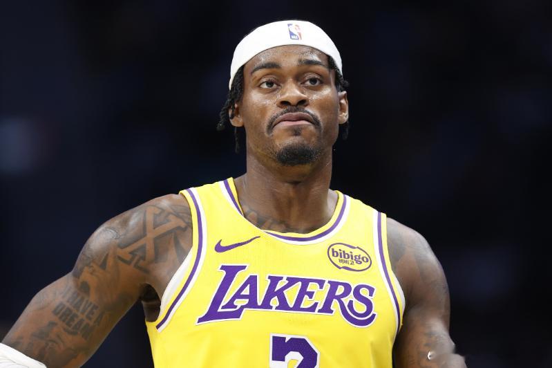 NBA常规赛，湖人108-132惨败太阳。本场比赛，范德比尔特继续获得出场机会，