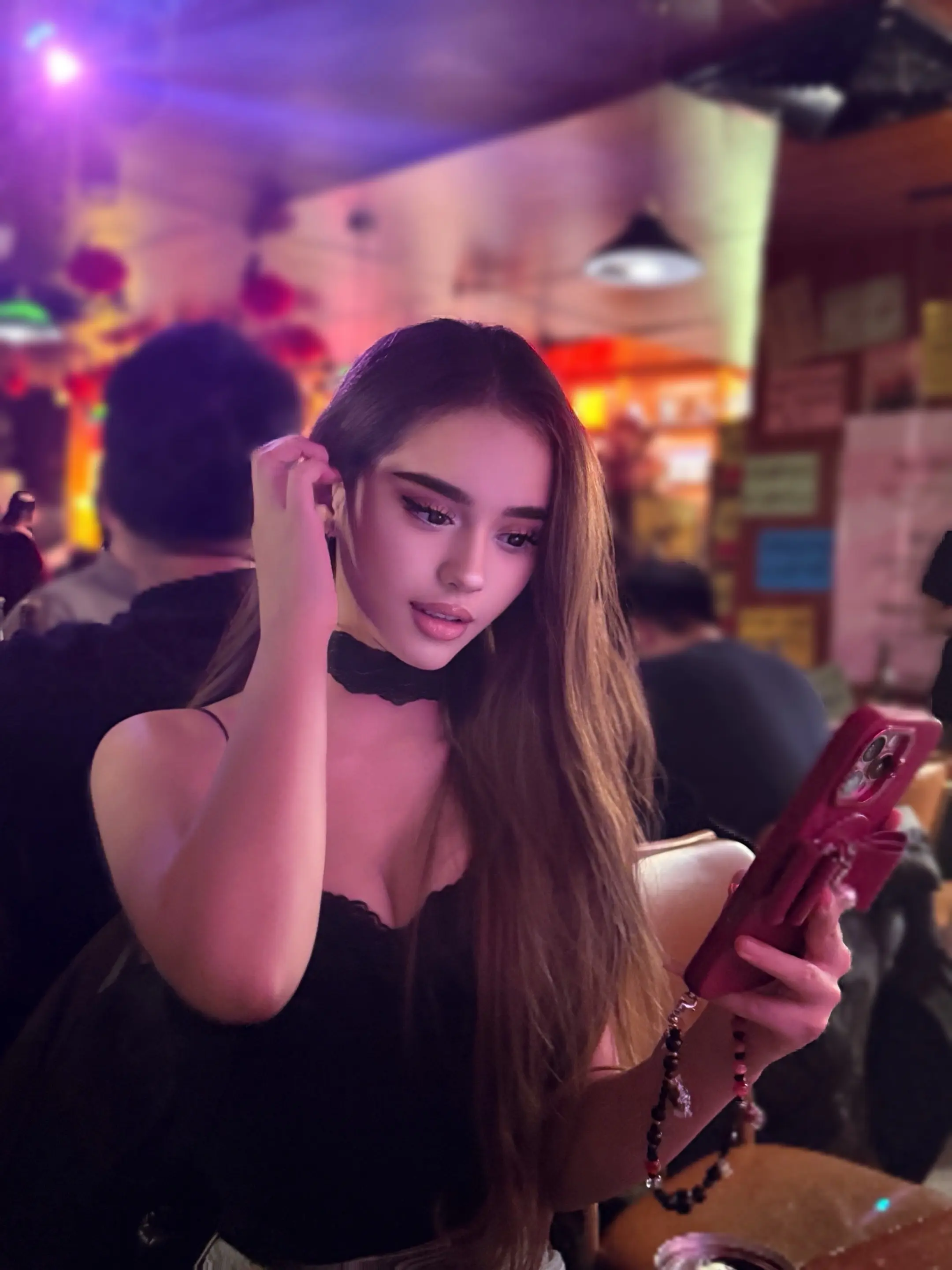 像我这样善良的女人 即使你骗了我 我也只会弱弱的问你一句 为什么要骗我..