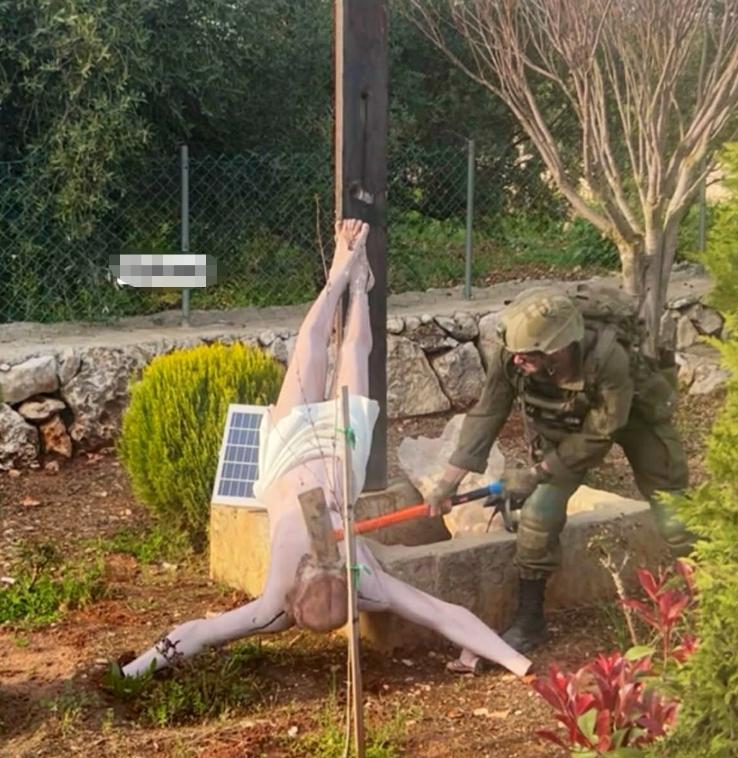 内塔尼亚胡也怕了，赶紧发文澄清。

以色列士兵在黎巴嫩砸毁耶稣雕像，引发众怒！不