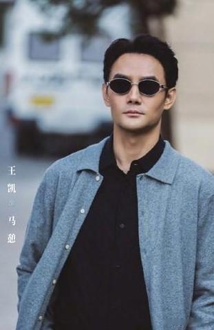 《交锋》，

要夸演马憩这演员王凯，

不夸他演技也不说他的帅气，而是一种他身上