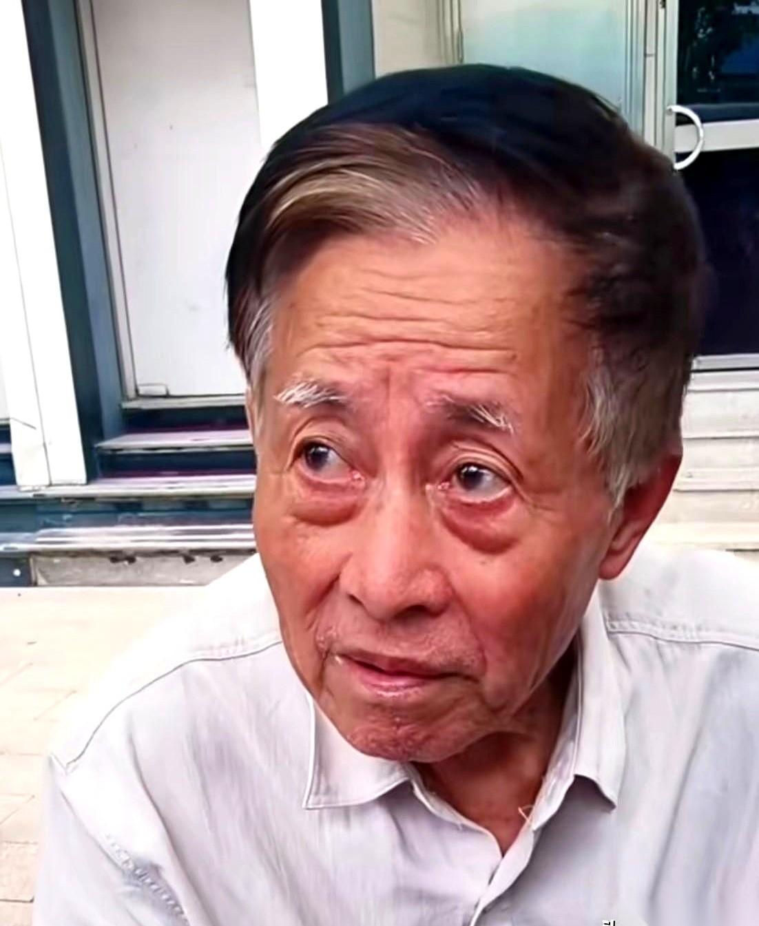 全网吵翻了！上海建工爷叔彻底出圈！儿媳买车只差5万开口求助，他两句离谱回话怼懵所