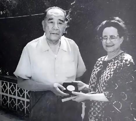 1976年唐山大地震前，专家预测，河北可能会发生地震，青龙县一把手冉广岐得知后，
