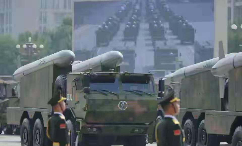 以中国当下实力，已不允许牺牲东部经济，来对抗美亚太霸权了

这话说得太对了。现在