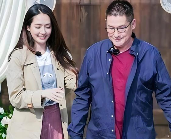 郭碧婷爸爸回应病危传言 向太（陈岚）提到郭碧婷为照顾患重病的父亲常住台北，并称“