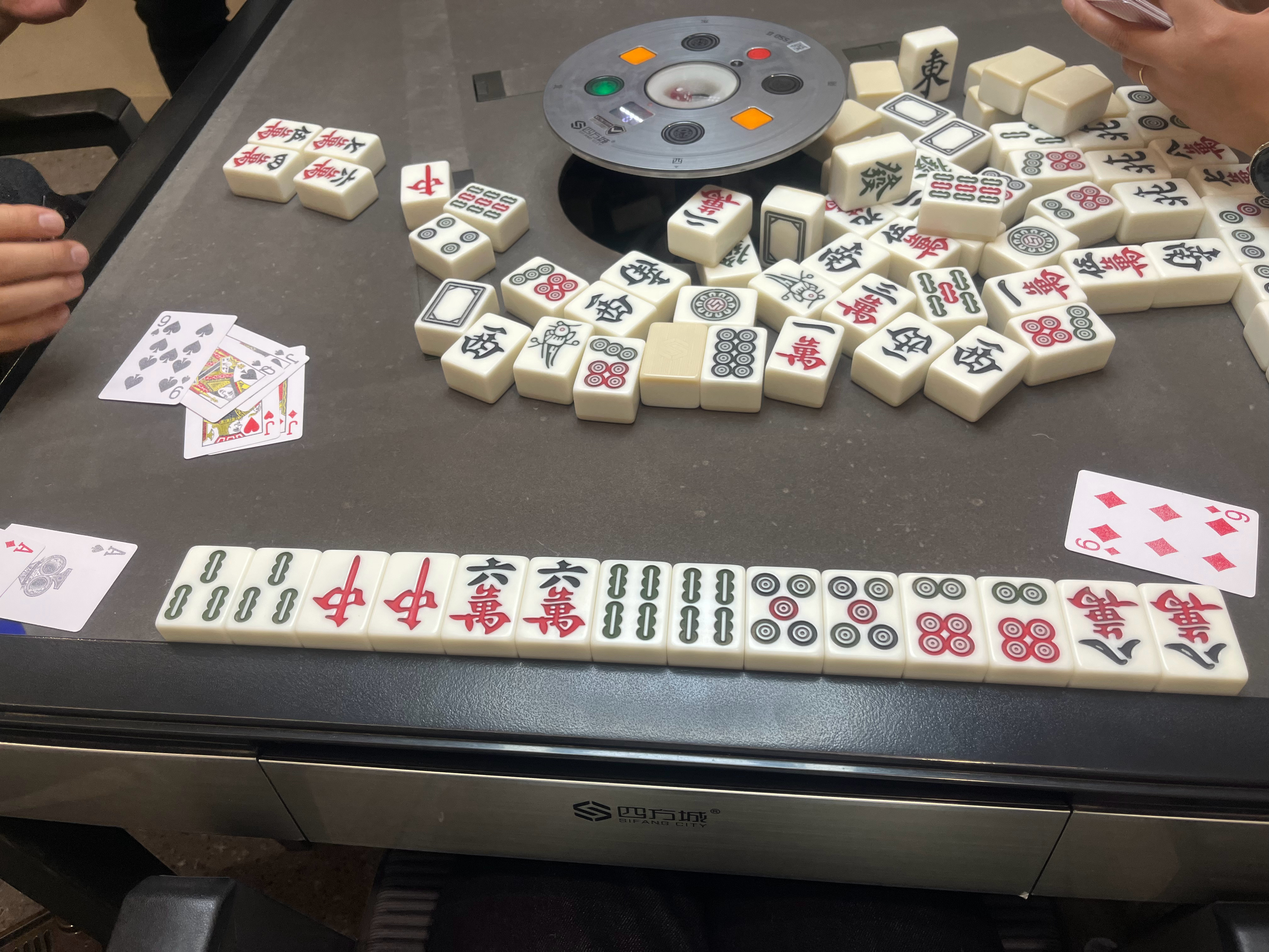 祝小萌萌把把自摸！把把胡🐲 