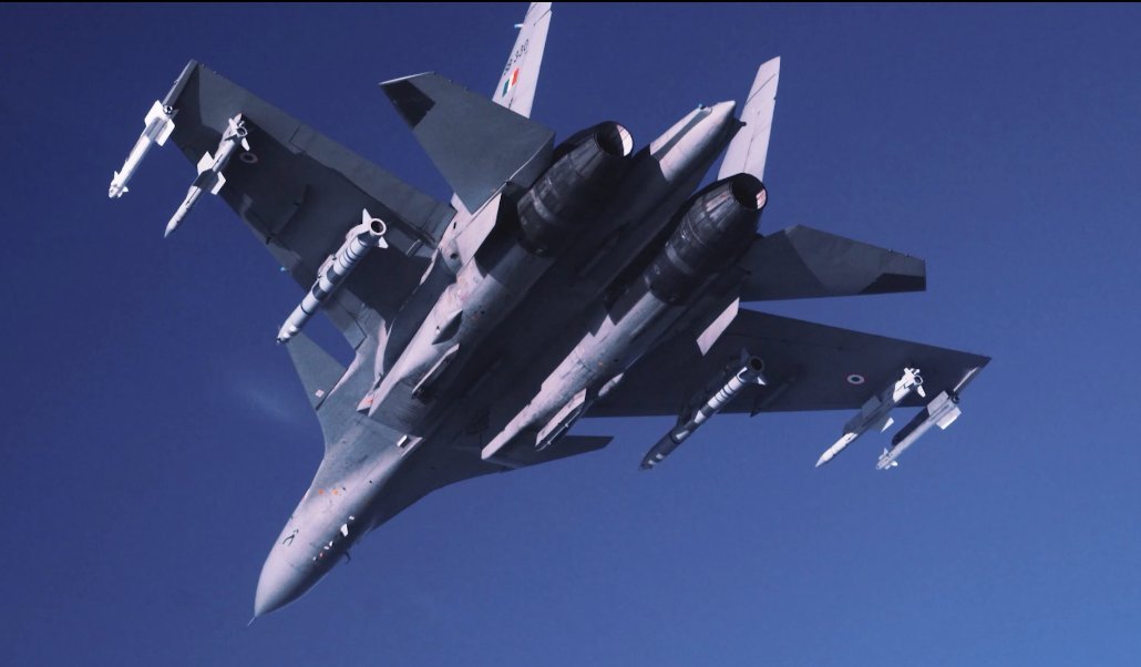 印度空军苏-30Mki战斗机，携带：印度国产“阿斯特拉”(Astra，意为“神兵