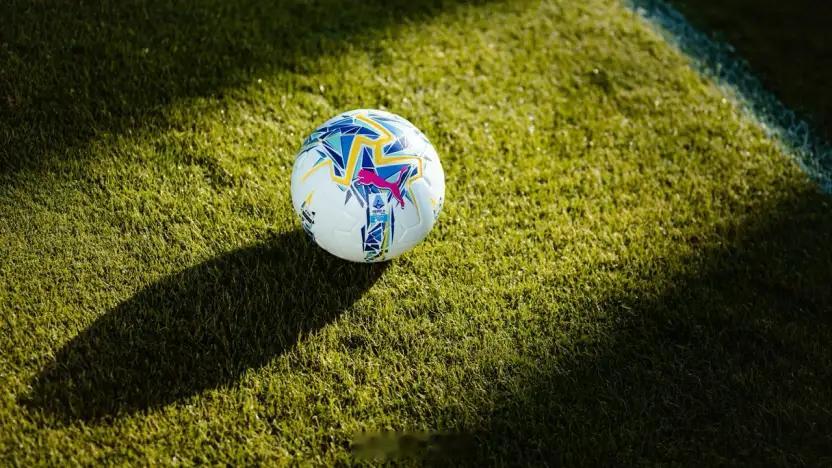 【意甲联赛叫停橙色用球：下一轮起恢复白色用球】由于之前橙色用球对于色盲人士不友好