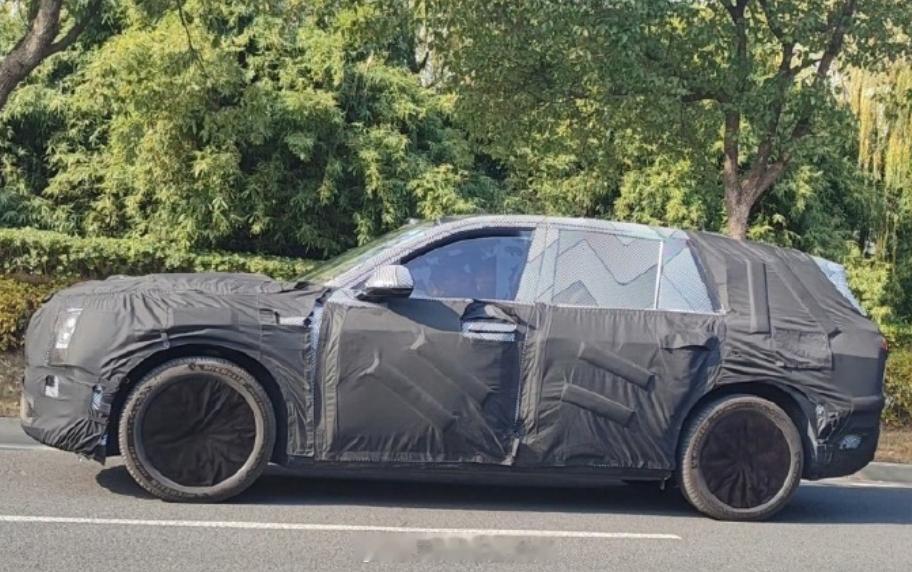 乐道L80？？？最新的路试谍照曝光？乐道L80基于蔚来NT3.0平台打造，定位中