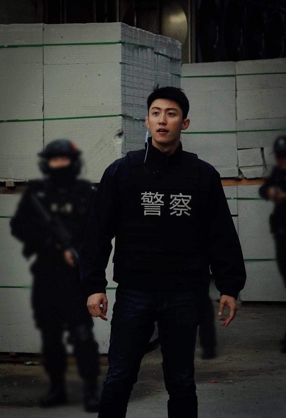 黄景瑜的剧都有一个共同点 他的剧总有一种让人热血沸腾的力量！从一线缉毒警演到铁血