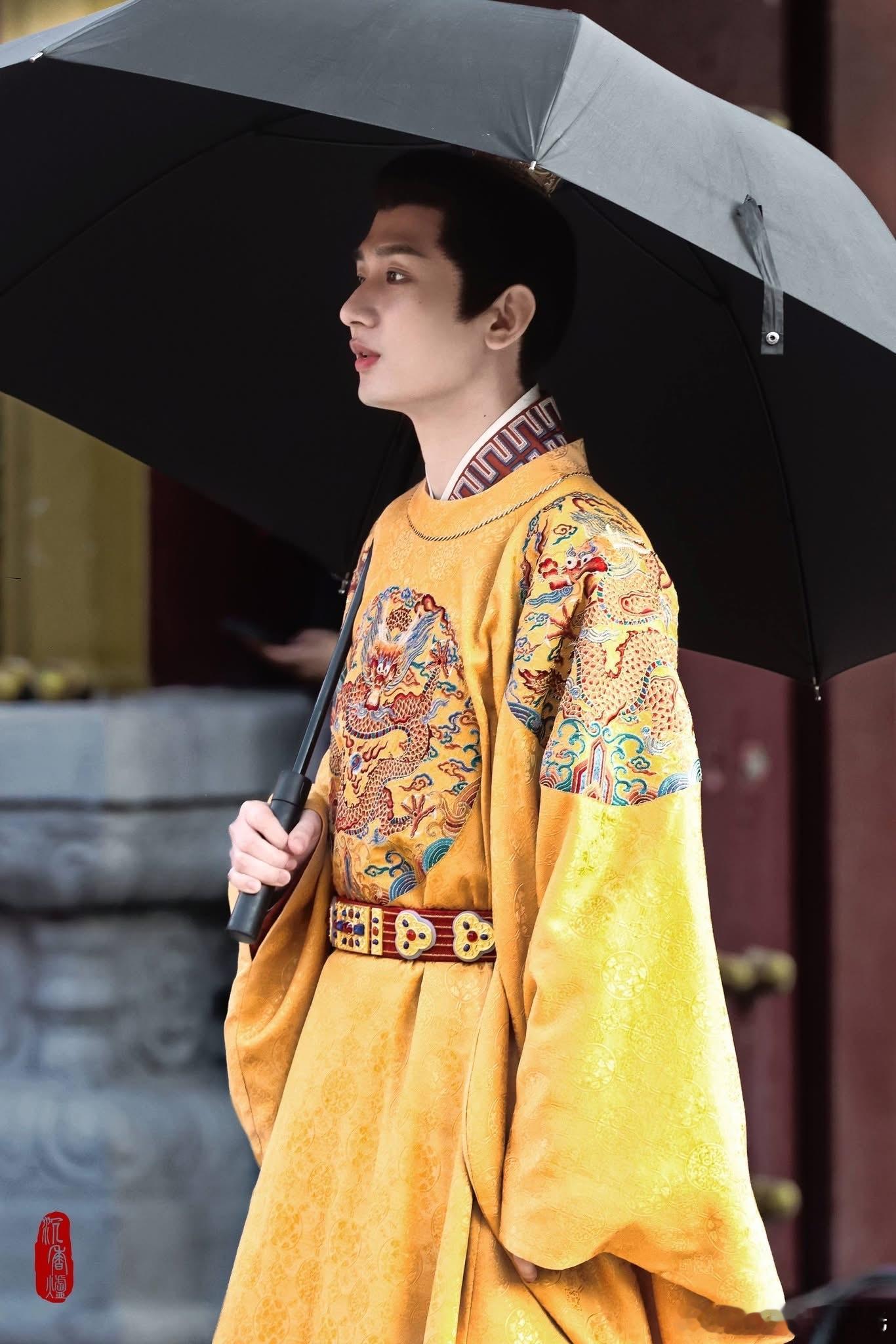 望眉目有山河 清澈明朗愿心中有丘壑 一往无前成毅朱瞻基