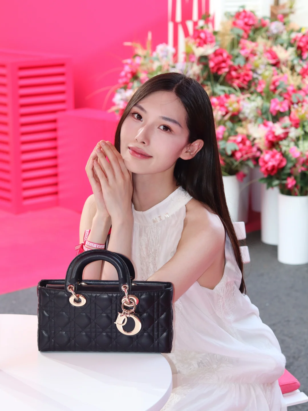 爱无所畏｜七夕邂逅MISS DIOR的浪漫