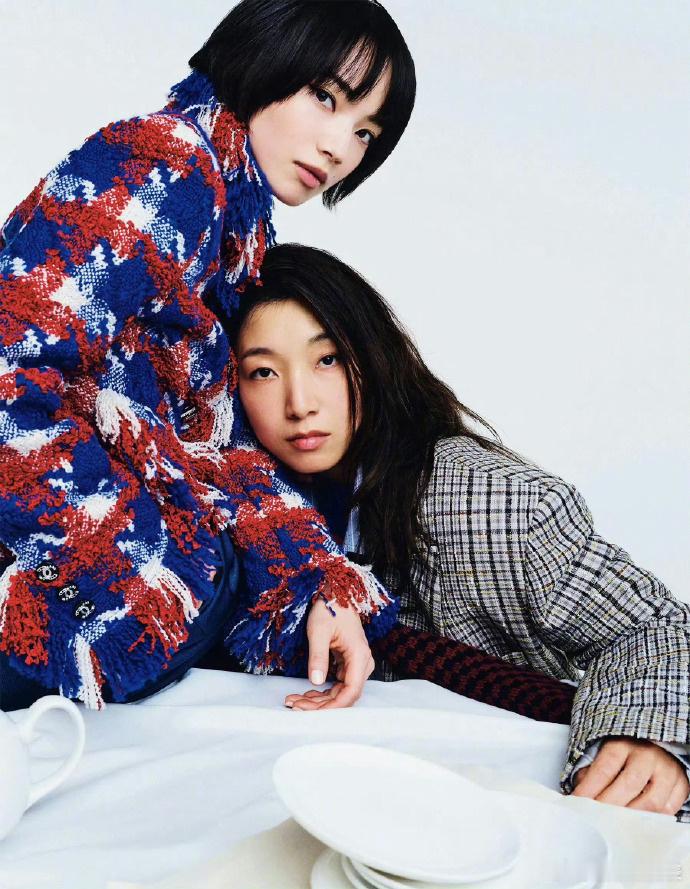 安藤樱小松菜奈合体封面 安藤樱、小松菜奈合体登封面，好看！ 