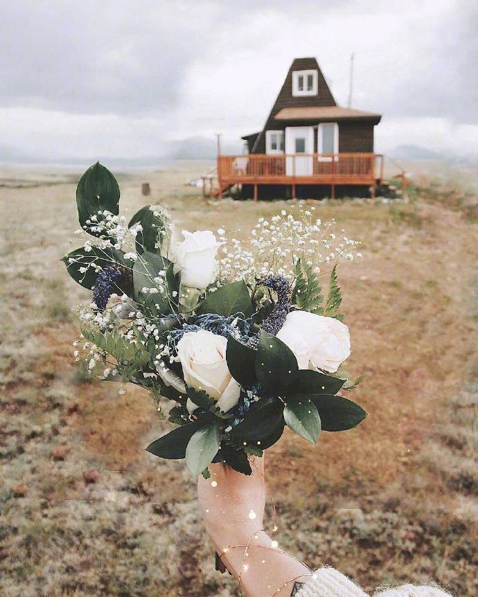 送你一些惊艳且美好的祝福语[给你小心心]  1. 祝你 时时有选择 路路有回转 