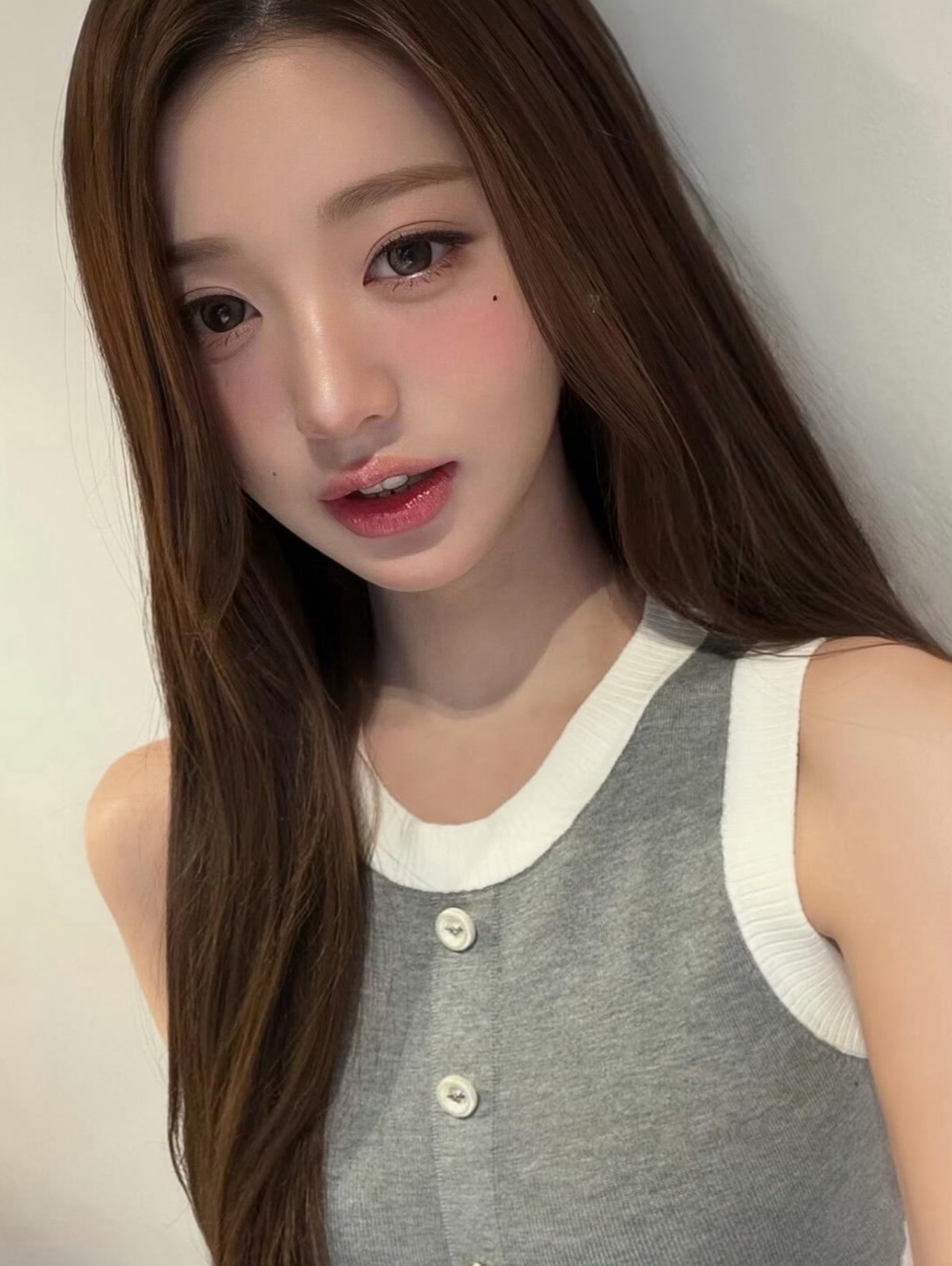 喜欢这一身的全部 完全就是演活了千娇百媚这个词….💕 