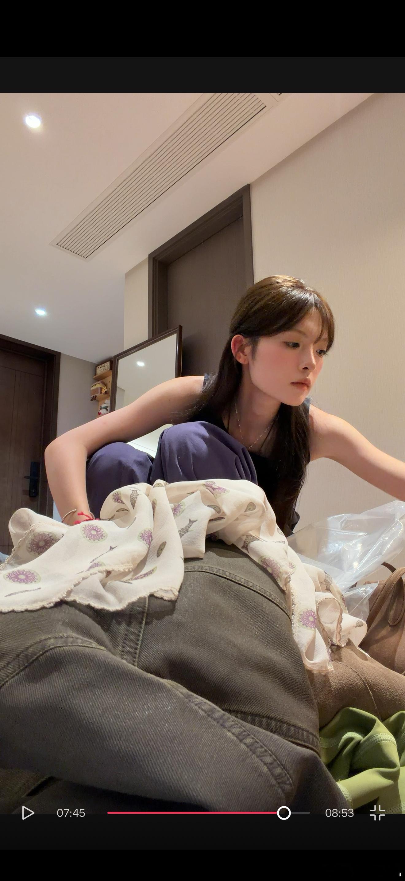 找到一张非常可以证明我是方圆脸的照片了每次我说我是方圆脸都有朋友不信哈哈哈我一般