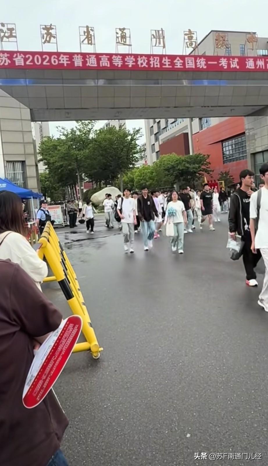 每年高考时，也就意味着有一批年轻人，从此远离故土学习、工作、定居，这些人基本都是
