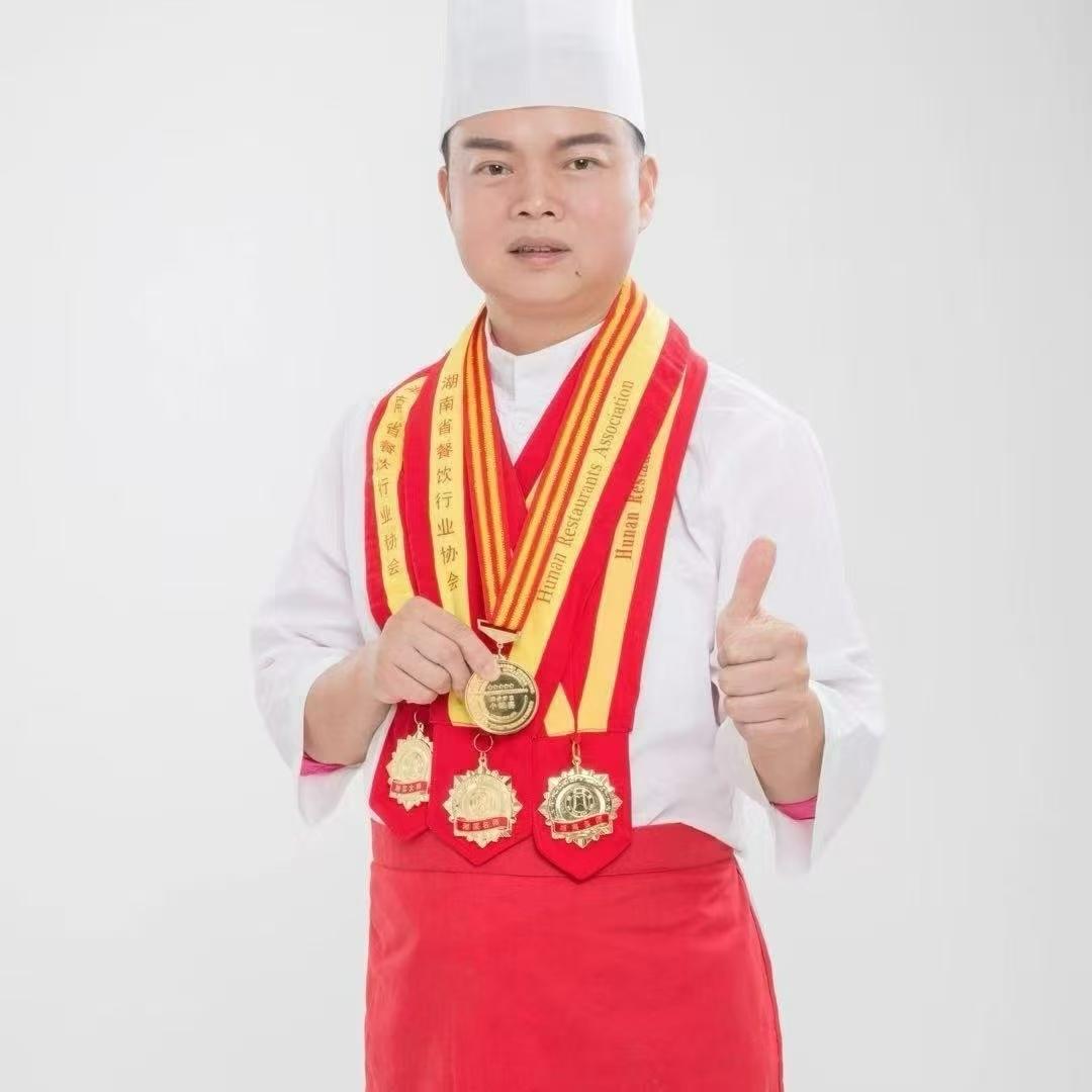 每一个湘菜人，靠研发一流的产品和菜品说话
——深切哀悼“辣椒王子”、中国湘菜大师