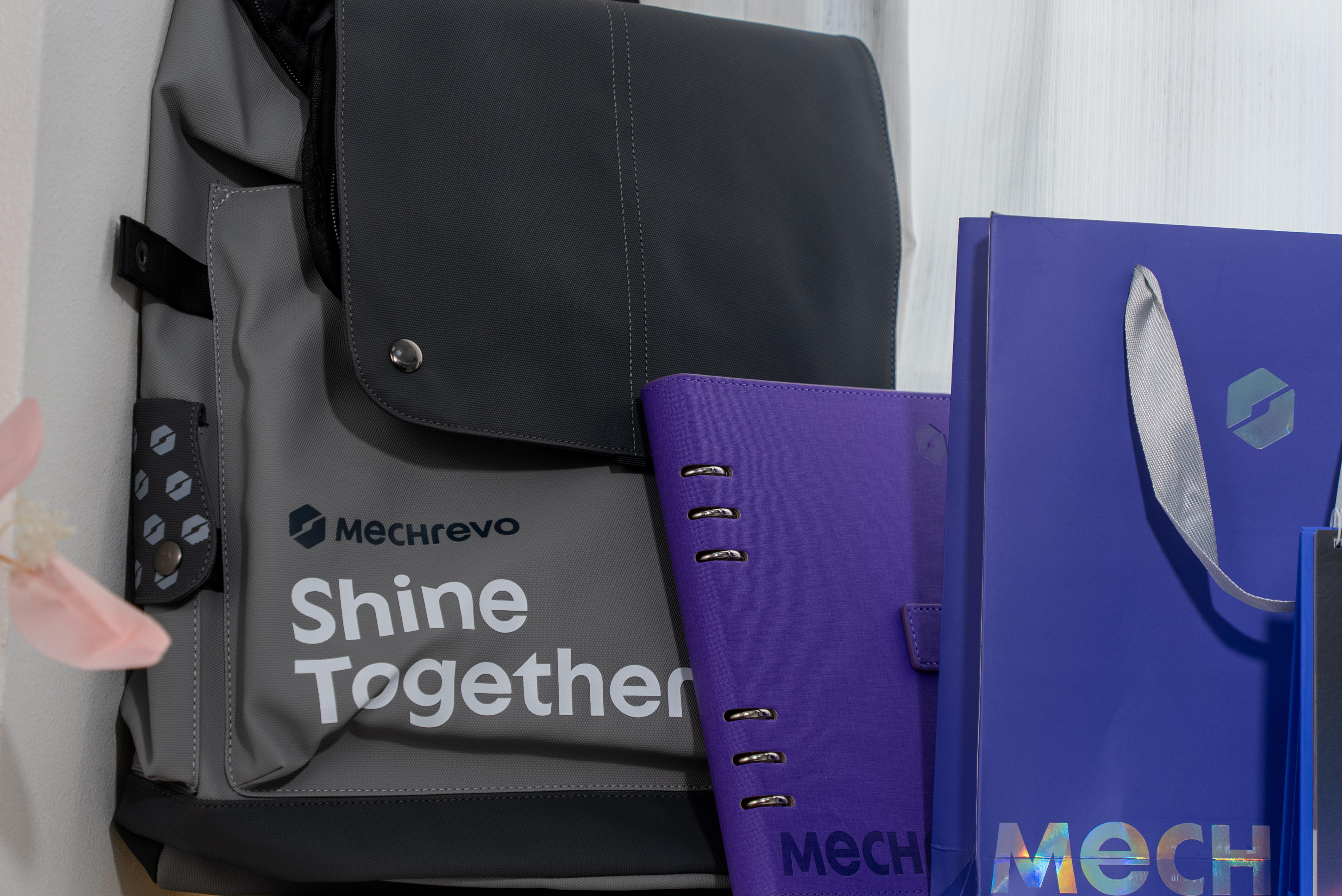 感谢机械革命的新年礼盒~礼物都和机哥的产品一样低调有实力，实用性拉满新的一年，希