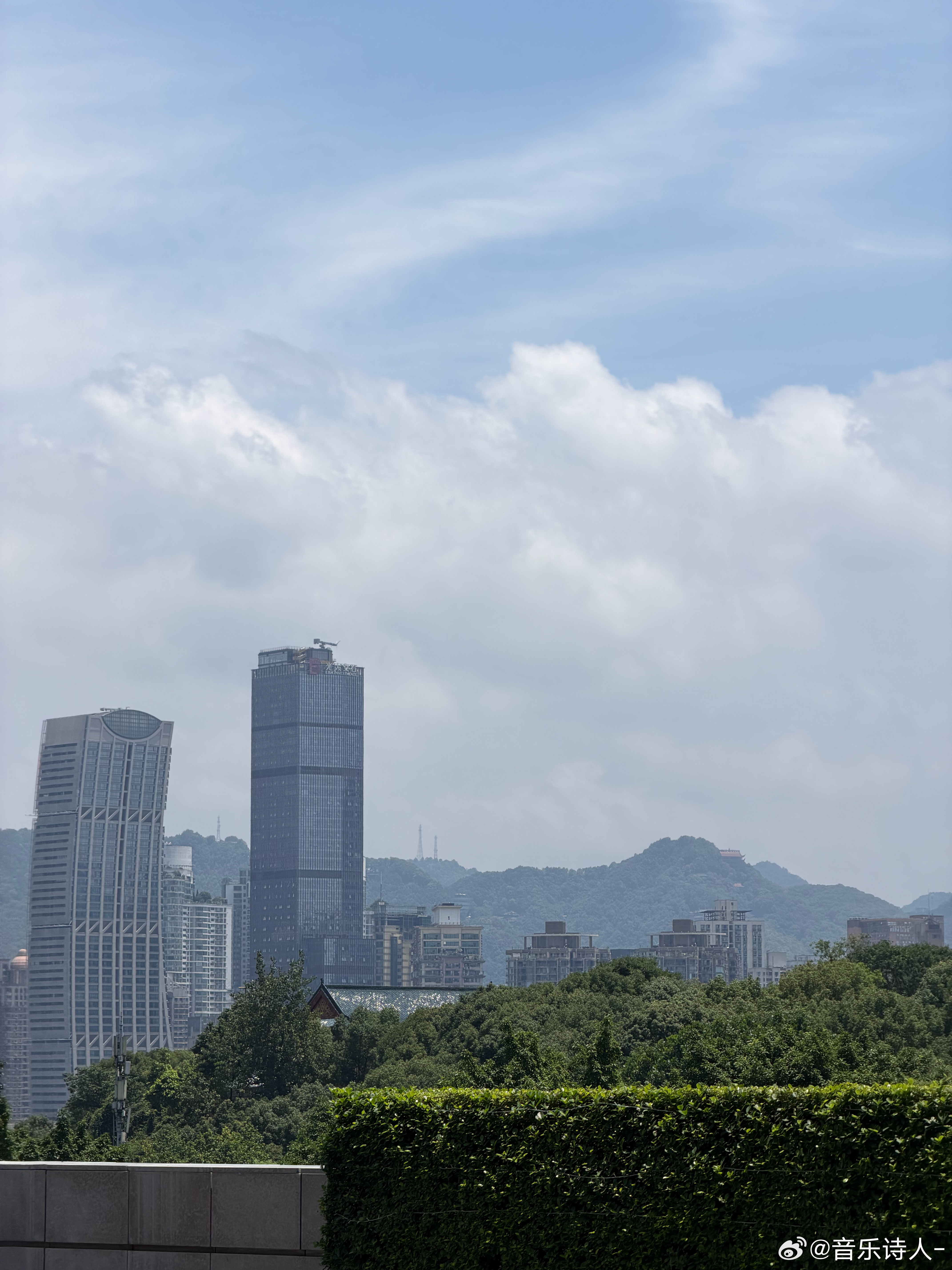 喜金水的人下车到大堂的一瞬间就已经爽了 