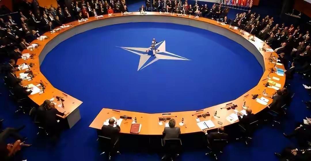 战略通道即将打通！！！北约兵锋直抵俄罗斯腹地，更剑指我西大门！近期，伊朗最高领袖