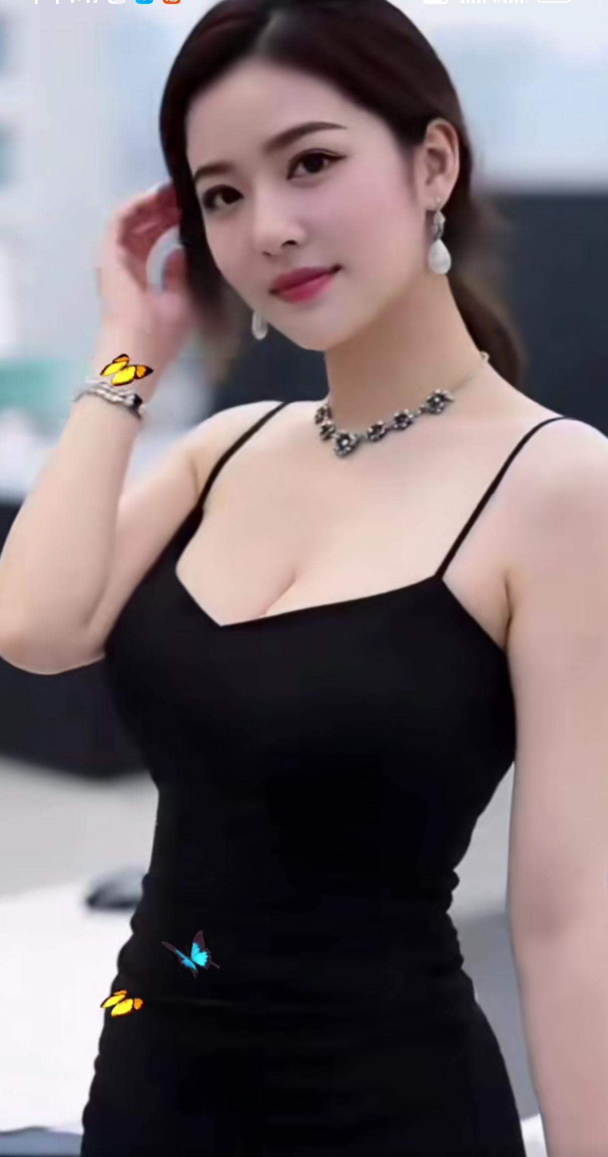 优雅黑裙，闪耀珠宝，自信满满，气质满分！💃✨分享绝美的美女照 黑裙气质女神 简